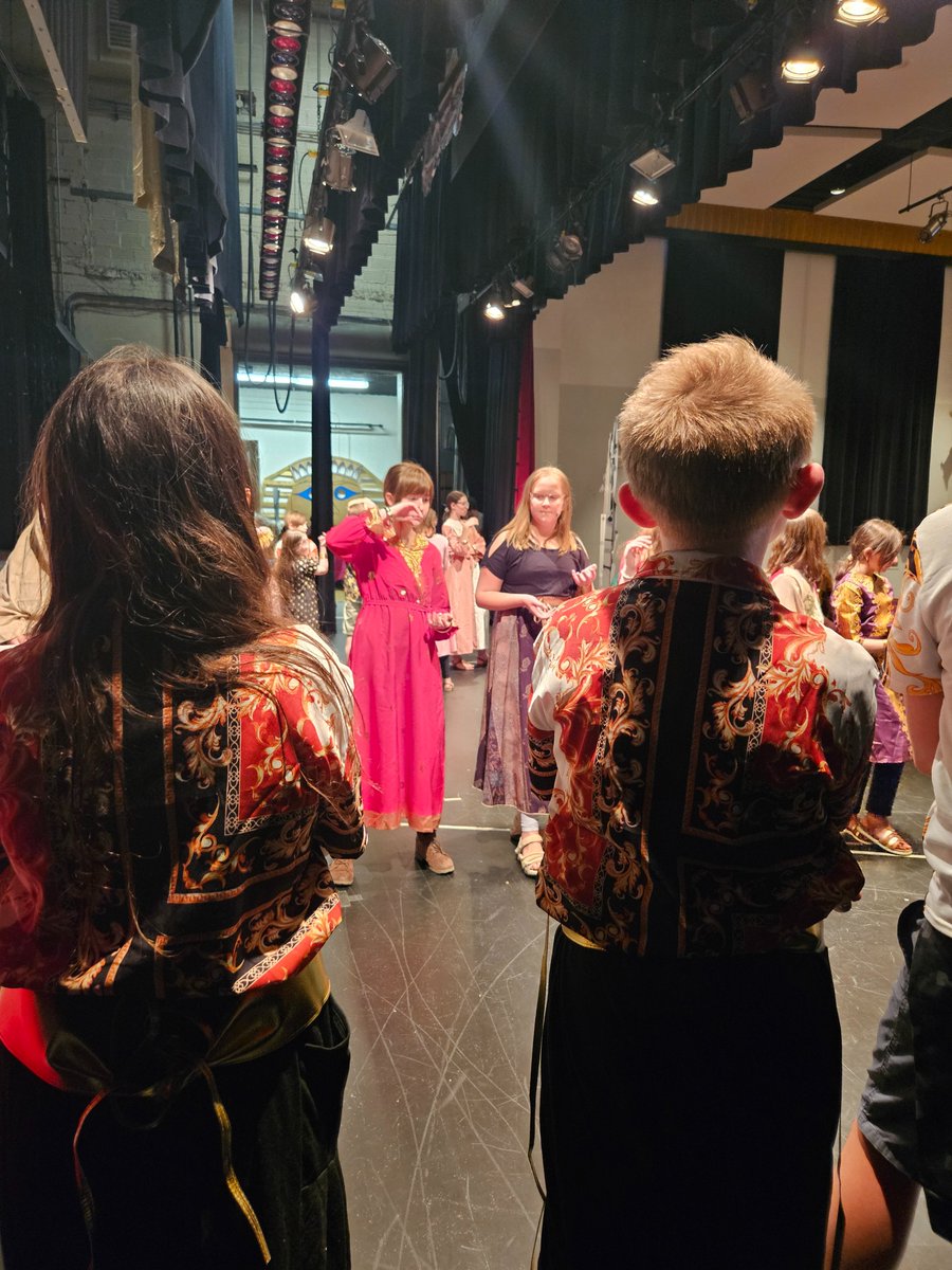 PrattElemTeach's tweet photo. The anticipation is growing every day for Pratt Elementary's musical, Aladdin Kids! Come support the hard work of these amazing kids this Friday @ 7pm and Saturday @ 1pm. #barkercsd https://t.co/Am3j3YMp22