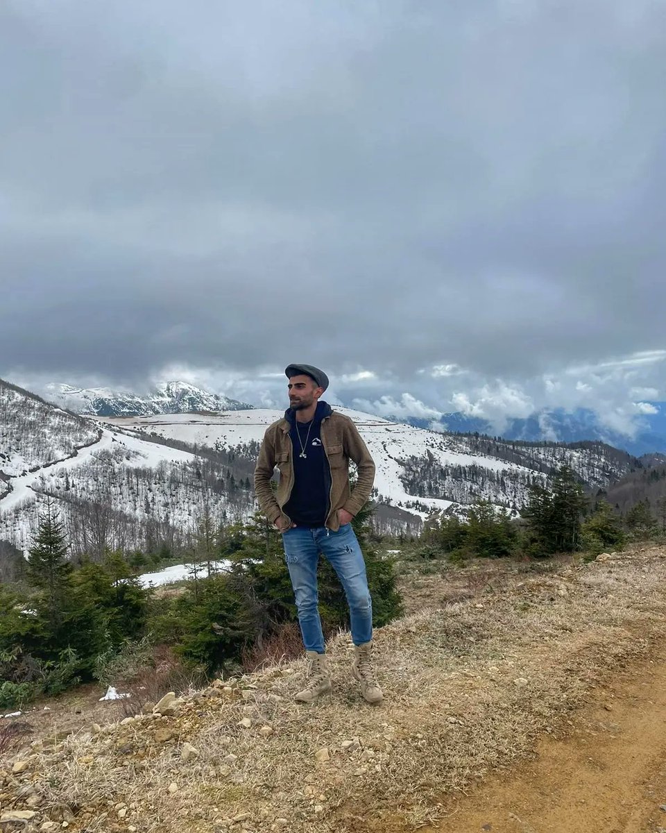 Daglarbeyiii's tweet photo. Cikelum yaylalara 🏔️🌲🐻 https://t.co/QMxVhDWF4V