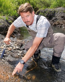 Join us today for a presentation by Ken Williams from Lawrence Berkeley National Lab! Ken will be presenting on "The East River Watershed: Hydro-biogeochemical Studies Spanning Scales and Disciplines". This seminar will be in RUCH 103 at 3pm!