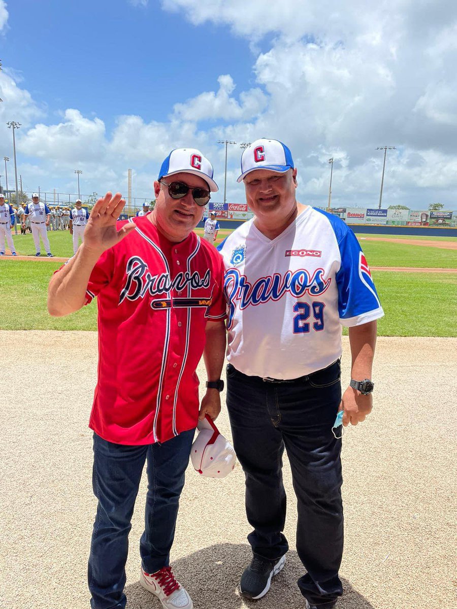 Me sorprende y duele la muerte repentina del Rep. Distrito 29 Cayey y Cidra Hon. Jose Anibal Díaz. Hombre trajador incansable que coincidimos en muchas actividad de ayuda social y colaborador de nuestra organizacion los Bravos de Cidra.Oremos por la fortaleza de toda la familia.