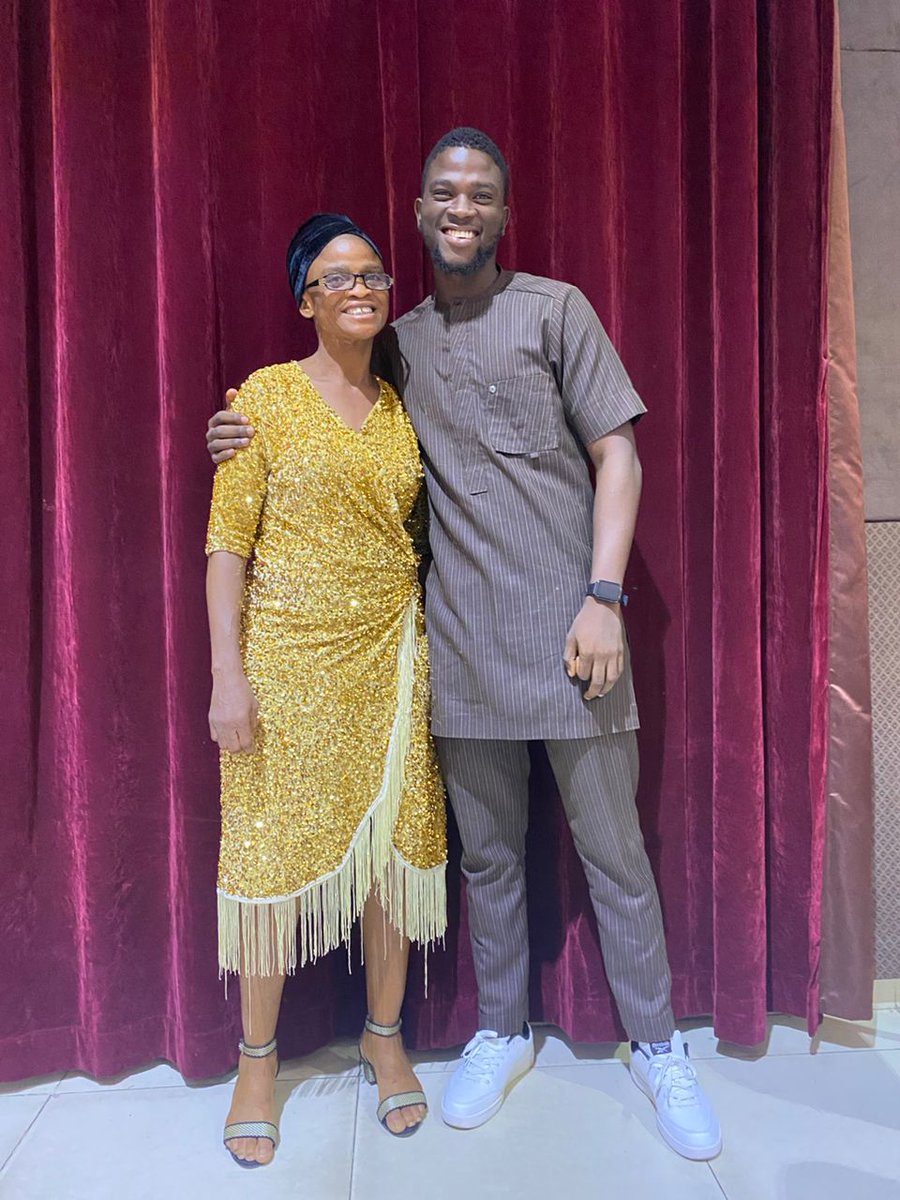 Hydromanoel's tweet photo. #BraggingTime
CCI is that Church!!!
For a while now, my mum have wanted to visit our church, "I want to listen to the kind of message you are listening to...", more like, she wants to do an inspection. 😅
I no talk, as per ẹ sure for me ni, she'd love it. It was from the https://t.co/lJDMDLf5Hc