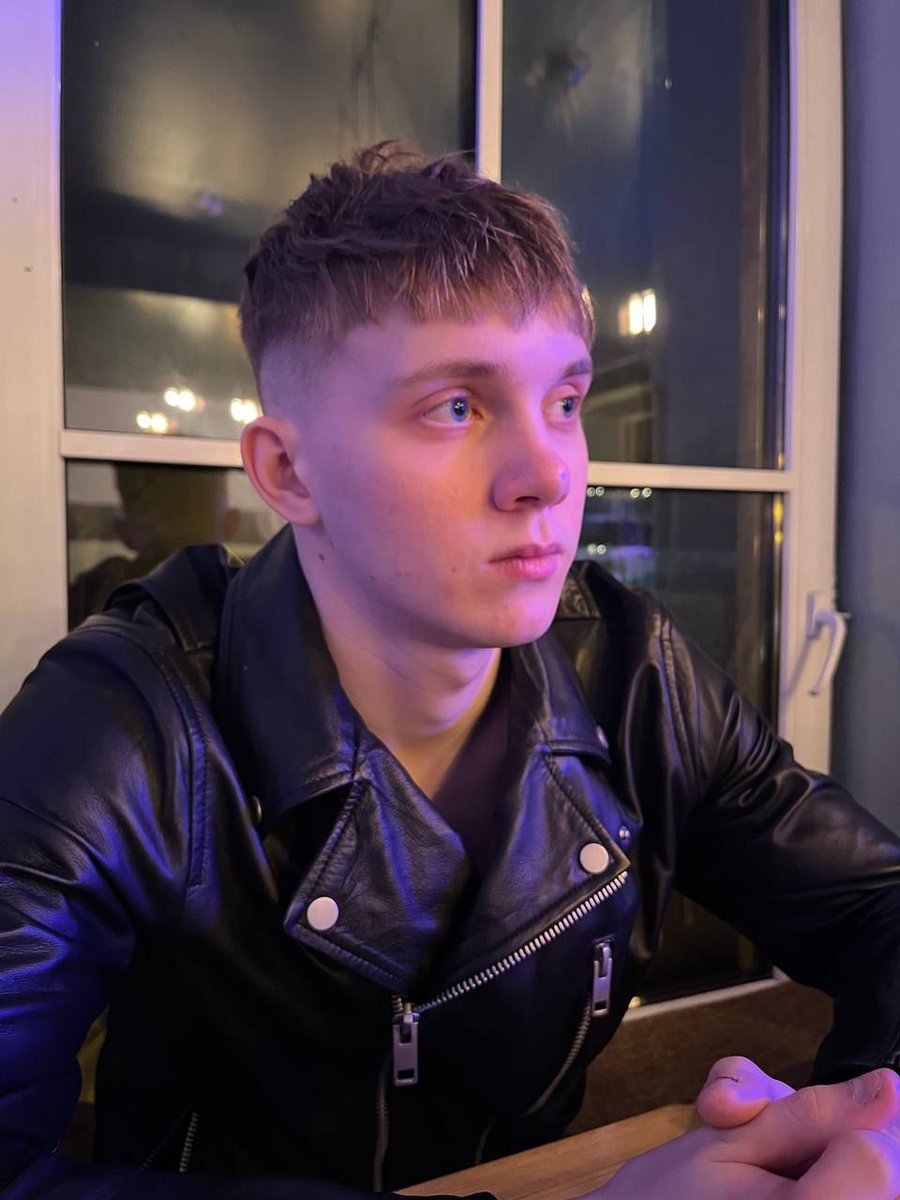 DavidGunS12's tweet photo. Do u like leather? 🥰😈😍
I'm #online #cute #camboy #sexy #twink
@Flirt4FreeGuys
@gavinperry60
@F4Fmodels
@logan98elite
@fittipaldi234x1
@OnlyTwinksPROMO
@_CherryModels
📷Come on GUYS📷📷
https://t.co/x1ndosO6Ue https://t.co/F01MCBh6ti