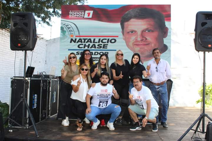 Nataliciochase1's tweet photo. Llamaton 📞 ¡Es hora de volver a creer! Unámonos y usemos nuestras voces para crear un futuro más brillante. ¡Cada voto cuenta! El 30 de abril elegí un Paraguay mejor, elegí Natalicio Chase Senador.🇵🇾 💪
#ParaVolverACreerPy 🇵🇾
#NatalicioChaseSenador
#Lista1 #Opcion16
#SantiPeñaPresidente