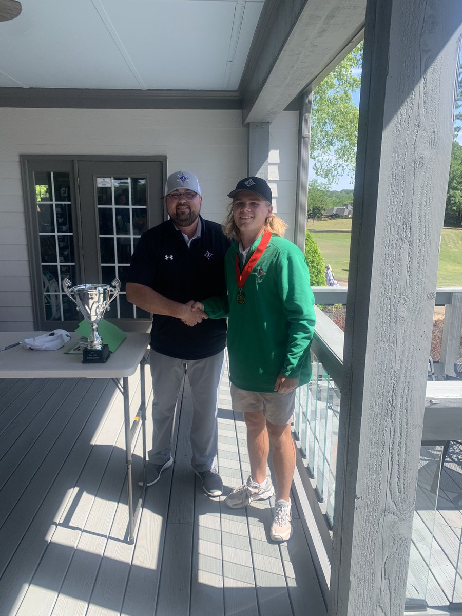 ehsmensgolf's tweet photo. Congratulations to @1samharper for being the low score at the Area Tournament with a one under par! With that he qualifies for the State Championships! https://t.co/IXoodPHVJl