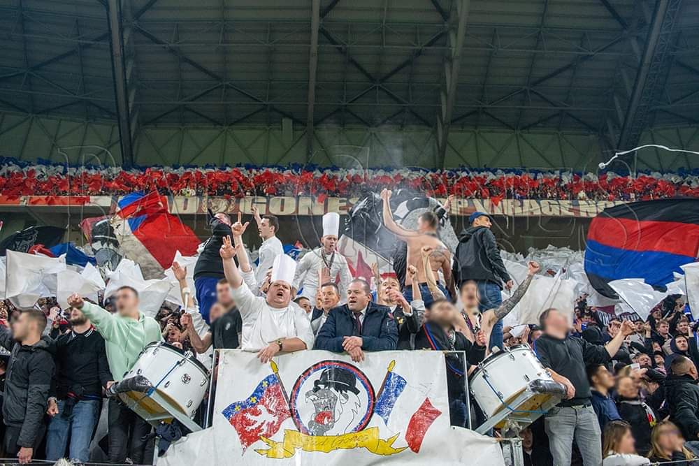 terol6987's tweet photo. Notre passion est au delà du football et ce jour sera gravé dans l'histoire au delà de la piteuse prestation de nos starlettes.
VIVE BOCUSE ! https://t.co/7oLCBefwNh