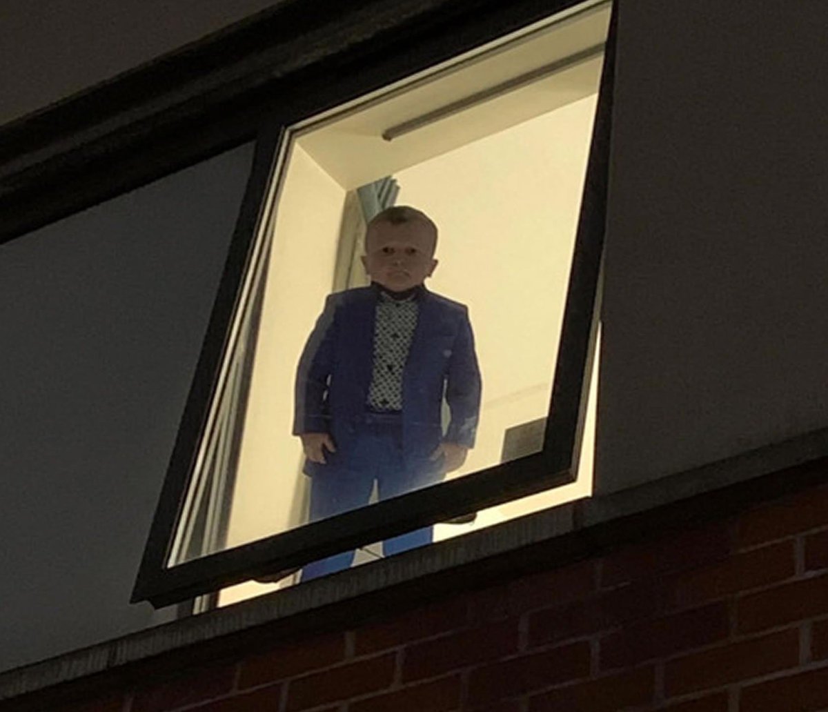 Os dementadores esperando a primeira oportunidade pra invadir Hogwarts e sugar a alma do Harry