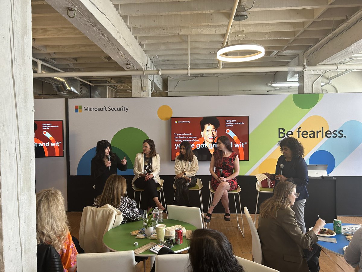 Some advice from @RSAsecurity @microsoft #WomaninCybersecurity 

✨ find an community 
✨ be fearless 
✨ believe in yourself 
✨ sponsors 
✨ don’t give up 
✨ be a rolmodel 

@vasujakkal , Ann Johnson,  @lynndohm and Taya Janca.