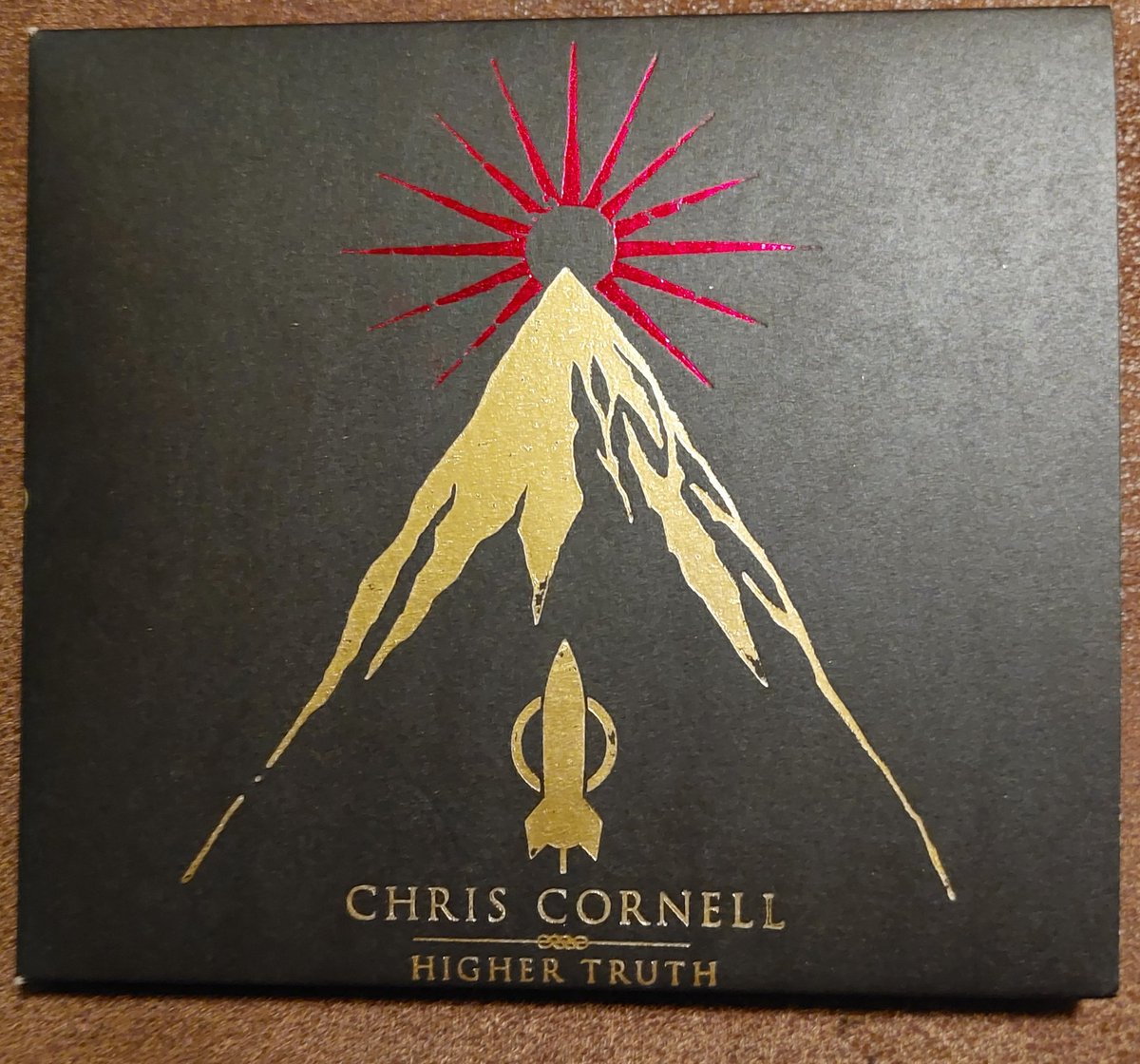 rsroestar's tweet photo. De altijd geweldige #ChrisCornell in @nachtplaten , nu met zijn album #HigherTruth 🎸😎 #TroughTheWindow https://t.co/sbVjLrFHdE