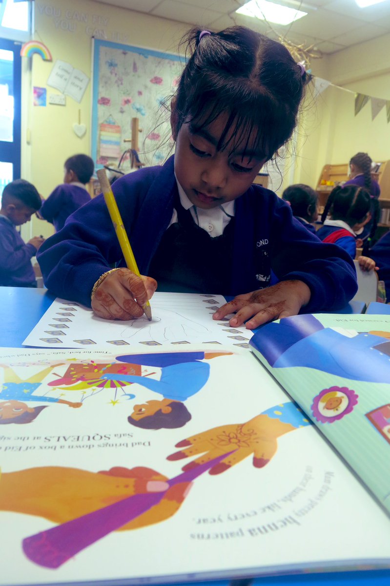 misssmythe_HT's tweet photo. The children were so excited to write about their Eid celebrations β¨πβοΈ
#EYFS #EarlyYears #EY #Eid #EidMubarak #EYWriting https://t.co/Z66CpNXg3u