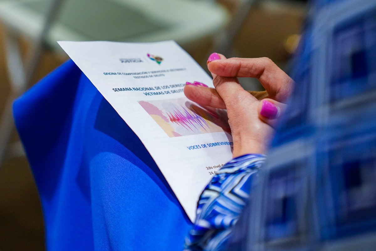 PierluisiCary's tweet image. En la Semana de los Derechos de las Víctimas y Testigos de Delito reiteramos la importancia de apoyar y proteger a las víctimas y testigos para lograr efectividad en los sistemas de seguridad y corrección de nuestra sociedad. (1/2)