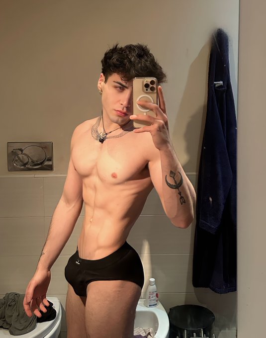 Body going kinda crazy https://t.co/cKmdPoDY1G