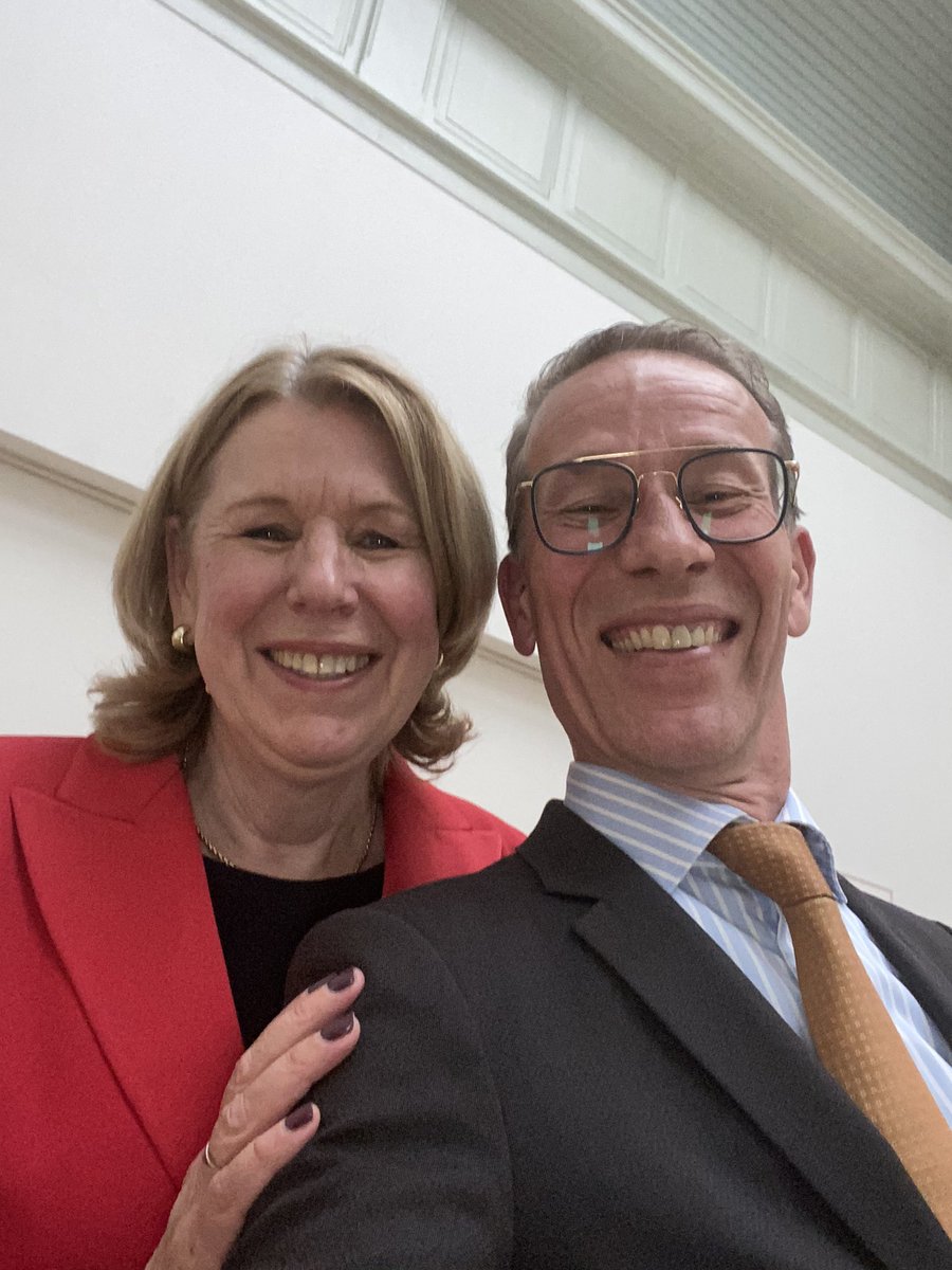 Bij het afscheid van Corien Wortmann. Onder haar voorzitterschap heeft het <a href="/abppensioen/">ABP</a> zich ontwikkeld tot een maatschappelijk betrokken en duurzaam fonds. In mijn werk voor <a href="/cnvconnectief/">CNV Connectief</a> heb ik met plezier met haar samengewerkt. Via onze geboortestreek blijven wij verbonden!