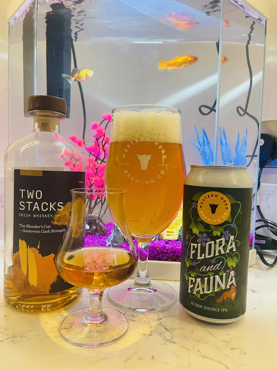 thatsdramgood's tweet image. A Monday night double……some legendary @WesternHerd Flora &amp;amp; Fauna accompanied by @Twostackswhisky Sauternes Cask (which I absolutely adore and wish I could find more of!!)

Match made in heaven!