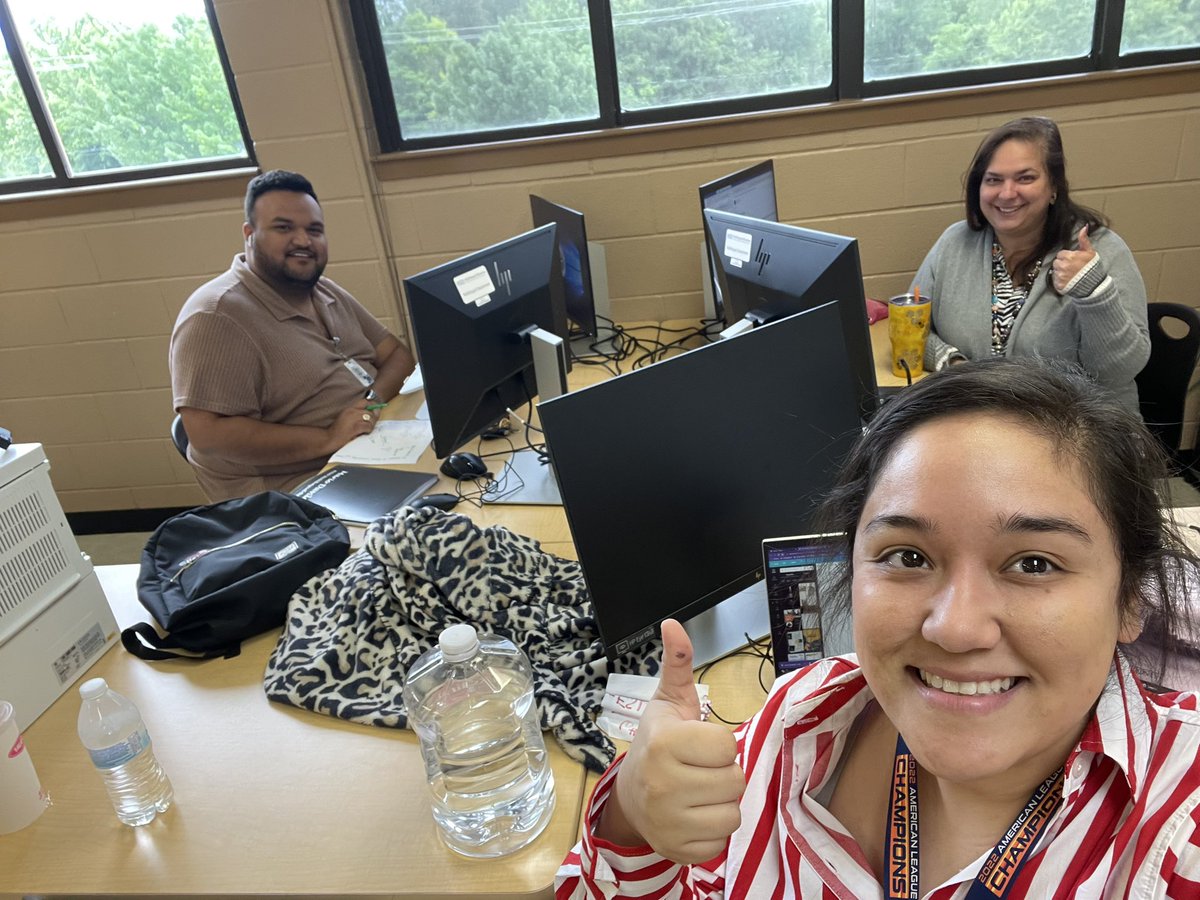 cynthia_pruneda's tweet photo. @HISDMiddleSchls @HISDMultiPrgms and @HISD_Curric team working together and planning ahead‼️ #AstrosTogetherChallenge @csmith4_smith @Education_ID @TheMuse1908 https://t.co/dnJLL59VH0