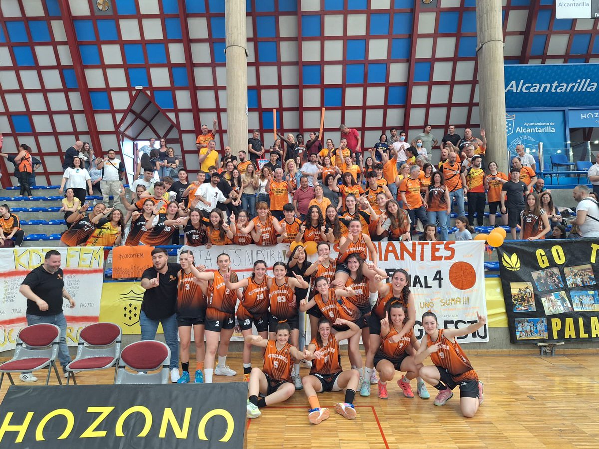 cbestuct's tweet photo. Esta afición y este equipo el #gimosurdaytona representarán a la región de Murcia y a NUESTRA CIUDAD DE CARTAGENA EN EL CAMPEONATO DE ESPAÑA DE CLUBES.

GO ESTU!
GO CAMPEONAS!!
GO CAMPEONATO DE ESPAÑA!!
💪🏀🧡🖤 https://t.co/fVGDpAYTB8