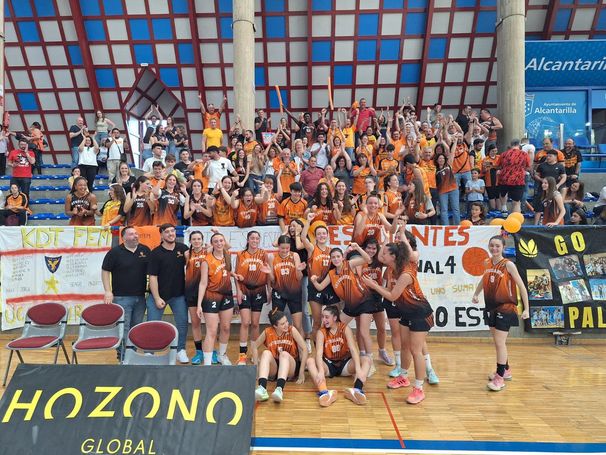 cbestuct's tweet photo. Esta afición y este equipo el #gimosurdaytona representarán a la región de Murcia y a NUESTRA CIUDAD DE CARTAGENA EN EL CAMPEONATO DE ESPAÑA DE CLUBES.

GO ESTU!
GO CAMPEONAS!!
GO CAMPEONATO DE ESPAÑA!!
💪🏀🧡🖤 https://t.co/fVGDpAYTB8