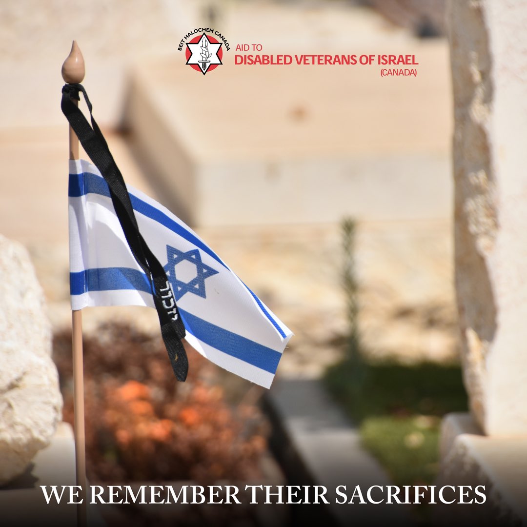 BeitHalochem's tweet image. We were honoured to attend tonight’s #YomHazikaron ceremony at the Kotel.  We heard stories of courage &amp;amp; loss that confirmed: #Israel’s each &amp;amp; every victory comes at a cost. We honour the memory of the lost men &amp;amp; women. We remember their sacrifices on behalf of us all.