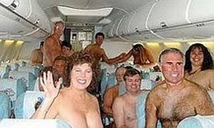 El avión de vuelta de la isla 

 #LaIslaDeLasTentaciones14