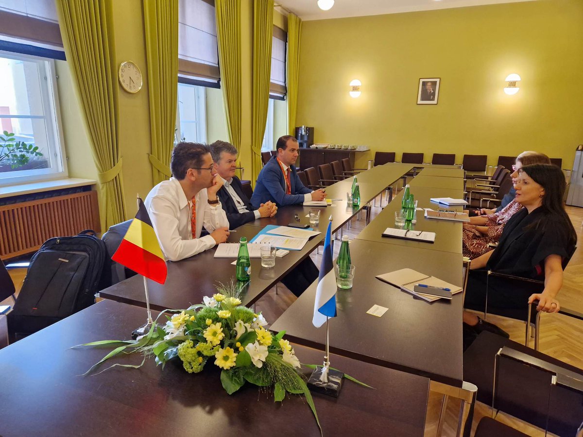 Vice minister-president <a href="/BartSomers/">Bart Somers</a> met w/ culture minister <a href="/heidypurga/">Heidy Purga</a> in <a href="/tallinnofficial/">Tallinn</a> 🇪🇪. Main topic of discussion 👉 #integration #policies in #flanders and #estonia