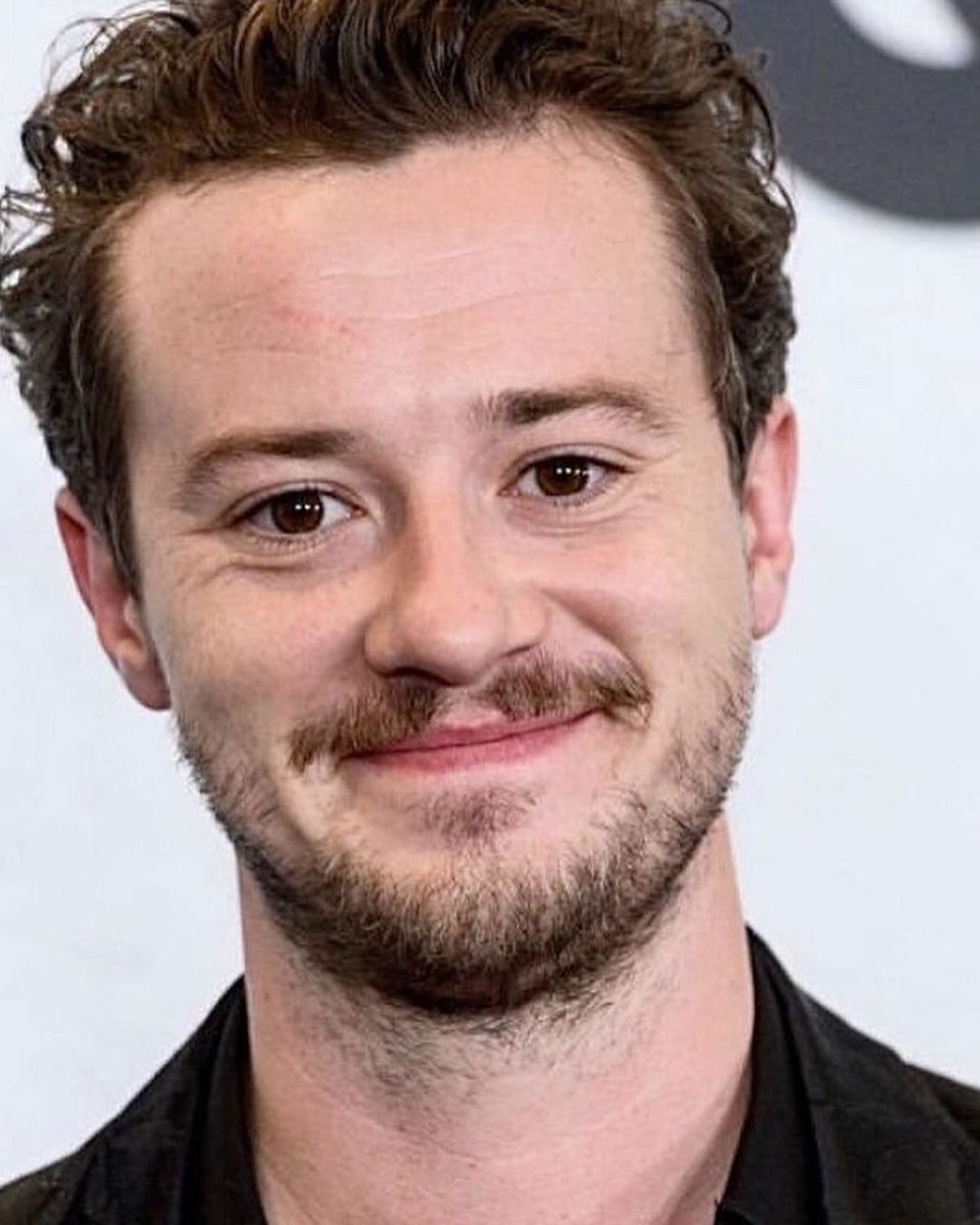 jquinnbrazil's tweet photo. IMPOSSÍVEL NÃO LATIR! 

Au au au

Joseph sendo lindo em qualquer momento🥵

#josephquinn #josephquinnbrasil #eddiemunson #hellfireclub #eddiemunsonfandom #eddiemunsonbrasil #strangerthings4 #strangerthingsbrasil #josephquinnfans #joequinn https://t.co/1aDkoYFE0u
