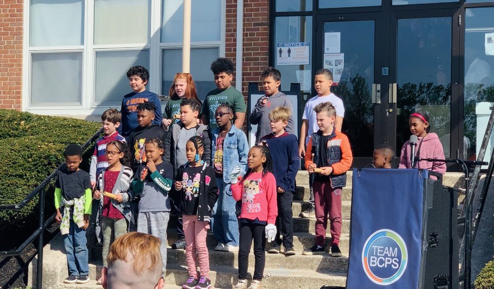 MrsMejibovsky's tweet image. 🌍🌟🐢 @WatershedPCS is a @usdoegov Green Ribbon School! Staff and students celebrated with an Earth Day Extravaganza today! 
#ArtsIntegration #EnvironmentalEd #ProjectBasedLearning @lori_widney @nashaeb @BaltCoPS @kfwiggins