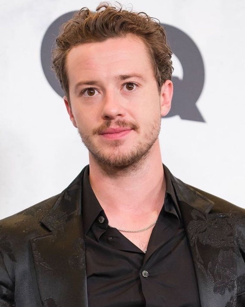 jquinnbrazil's tweet photo. IMPOSSÍVEL NÃO LATIR! 

Au au au

Joseph sendo lindo em qualquer momento🥵

#josephquinn #josephquinnbrasil #eddiemunson #hellfireclub #eddiemunsonfandom #eddiemunsonbrasil #strangerthings4 #strangerthingsbrasil #josephquinnfans #joequinn https://t.co/1aDkoYFE0u