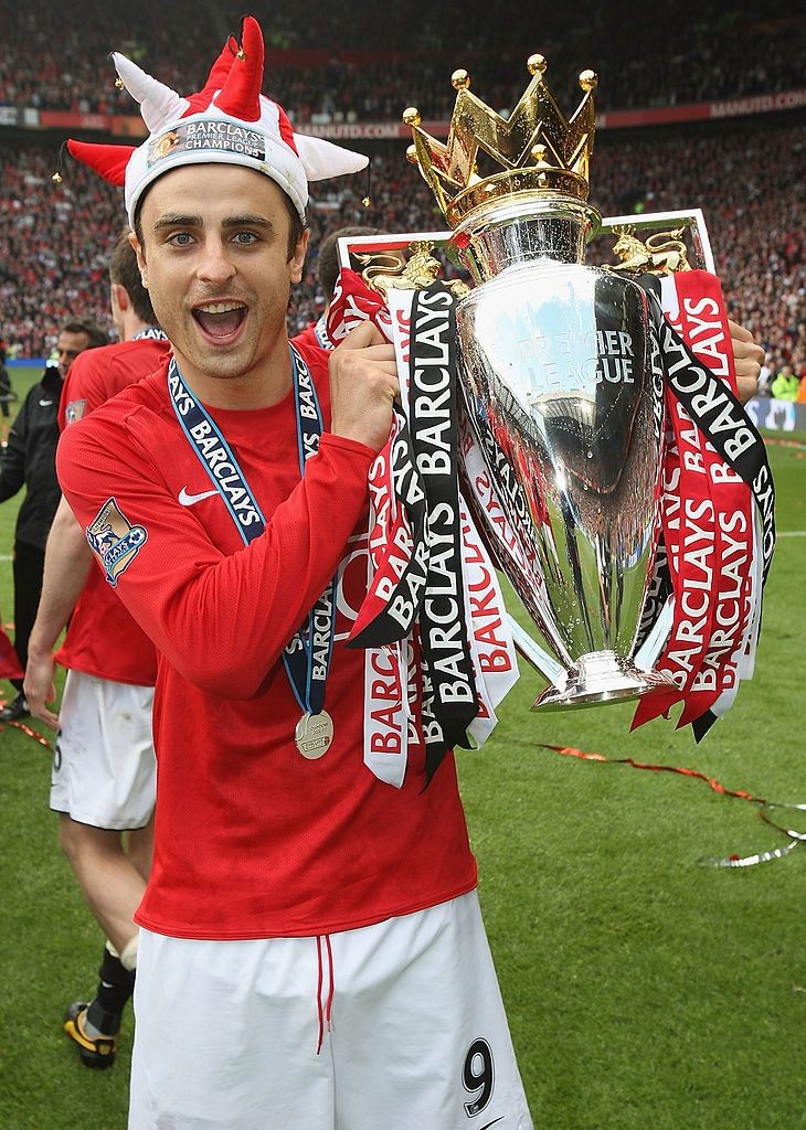 ClassBerba's tweet photo. ✨Kane irá sair do Tottenham pra isso.

 Venha Harry Kane, escute o Berba 😍. https://t.co/B8CR47Uzb6