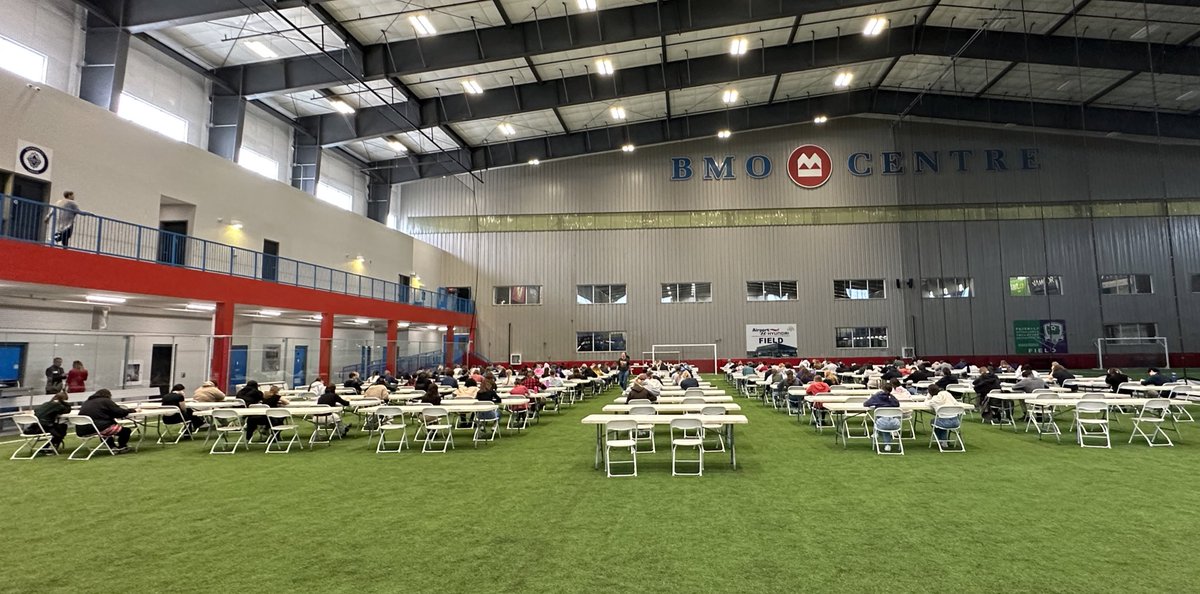 Day 1 of <a href="/TVDSB/">Thames Valley DSB</a>’s Projet #DELF 2023 at the <a href="/BMOCentreLondon/">BMO Centre London</a> was un grand succès. B2 candidates were ready 💪 Merci à l’équipe FSL et surtout à <a href="/mmenorley/">TVDSBFSL</a> d’avoir organisé cette belle opportunité pour nos élèves! <a href="/MonsieurPowell/">Marc Édouard Powell, MA</a> <a href="/kevin_auckland/">Kevin Auckland</a> <a href="/mommycurzon/">Jessica Curzon</a> <a href="/TCFDILFDELFDALF/">TCF DILF DELF DALF</a>