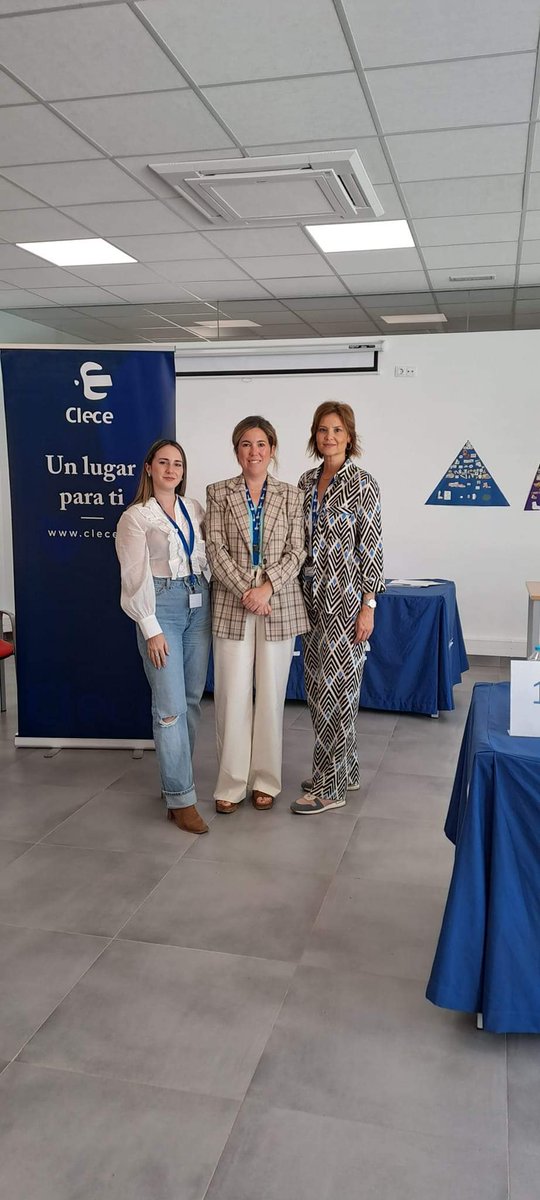 rociomolinacarr's tweet photo. Buena acogida en la primera jornada de "Nos Conocemos" en el municipio de Castillo de Locubín.
Mañana nuestras compañeras de selección os esperan en Lopera.

#oportunidadeslaborales
#talento
#sociosanitario 
@Clece_ Jaén https://t.co/KMRyRLm17o