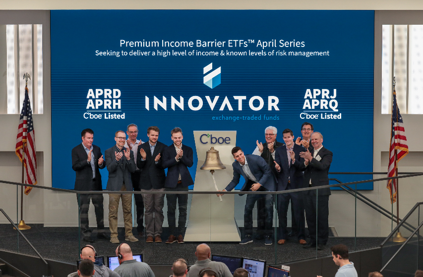 Cboe's tweet photo. Earlier, we hosted @InnovatorETFs on our #trading floor to celebrate the April listing of the first income-focused Defined Outcome #ETFs - #APRD, #APRH, #APRJ & #APRQ. 🔔
Check out Innovator's suite of #CboeListed ETPs: https://t.co/SVJWYhAP34 https://t.co/OBT66aYNUj