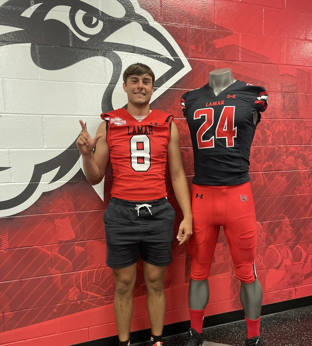 I’m so thankful for the opportunity to be at Lamar’s Junior day!💪🏈
<a href="/CoachDaleen/">Daryl Daleen</a> 
<a href="/CoachRossomando/">Peter Rossomando</a> 
<a href="/CoachDrewChrist/">Drew Christ</a>
