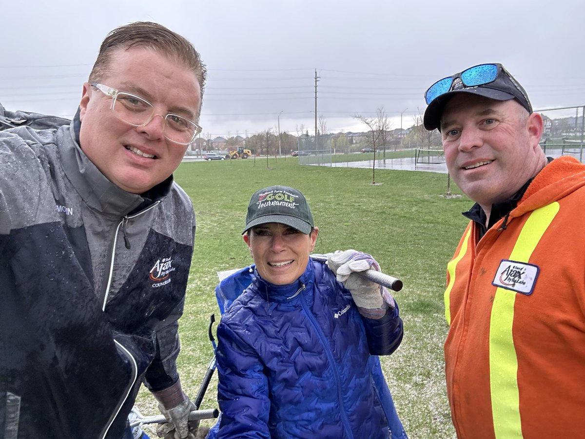 CllrRTylerMorin's tweet photo. Yes, we did get caught in the cold, slushy rain โ๏ธ But spring cleanup continues! @CllrMCrawford and I @CllrRTylerMorin picked up a lot of garbage at Mullen Park here in Ward 1 @TownOfAjax today. Thanks to operation staff for your assistance! #PleaseDoNotLitter โป๏ธ ๐๏ธ โ๏ธ https://t.co/8QYE1ndYXD
