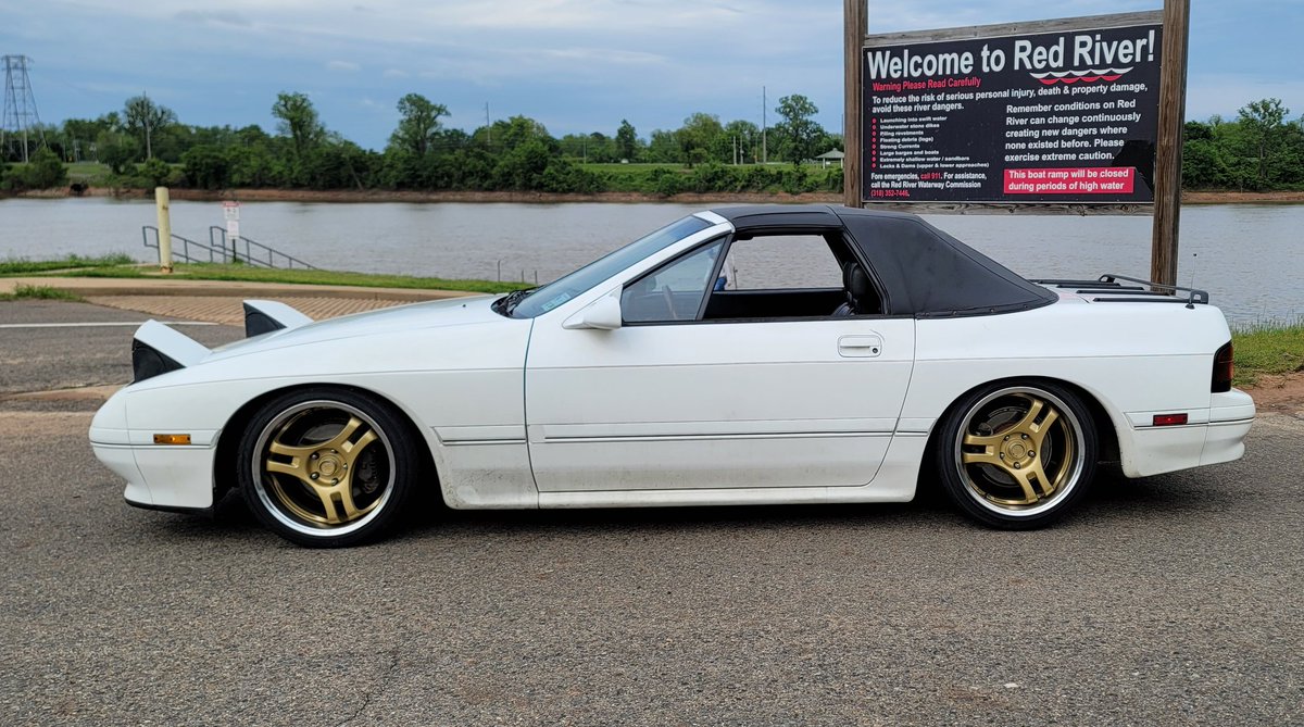 toshjingle's tweet photo. #rx7 #mazda #jdm #rotary #fd3s #jdmculture #rotaryengine #fd #jdmgram #drifting #rx7fd #stancenation #rx7fc #turbo #jdmcars #13b #supra #supramk4 #jdmlife #jdmsociety #gtr #mazdaspeed #drift #rx8 #tokyodrift #toyota #jdmnation #nissanskyline #racing #carporn https://t.co/g3J7i8OrAC