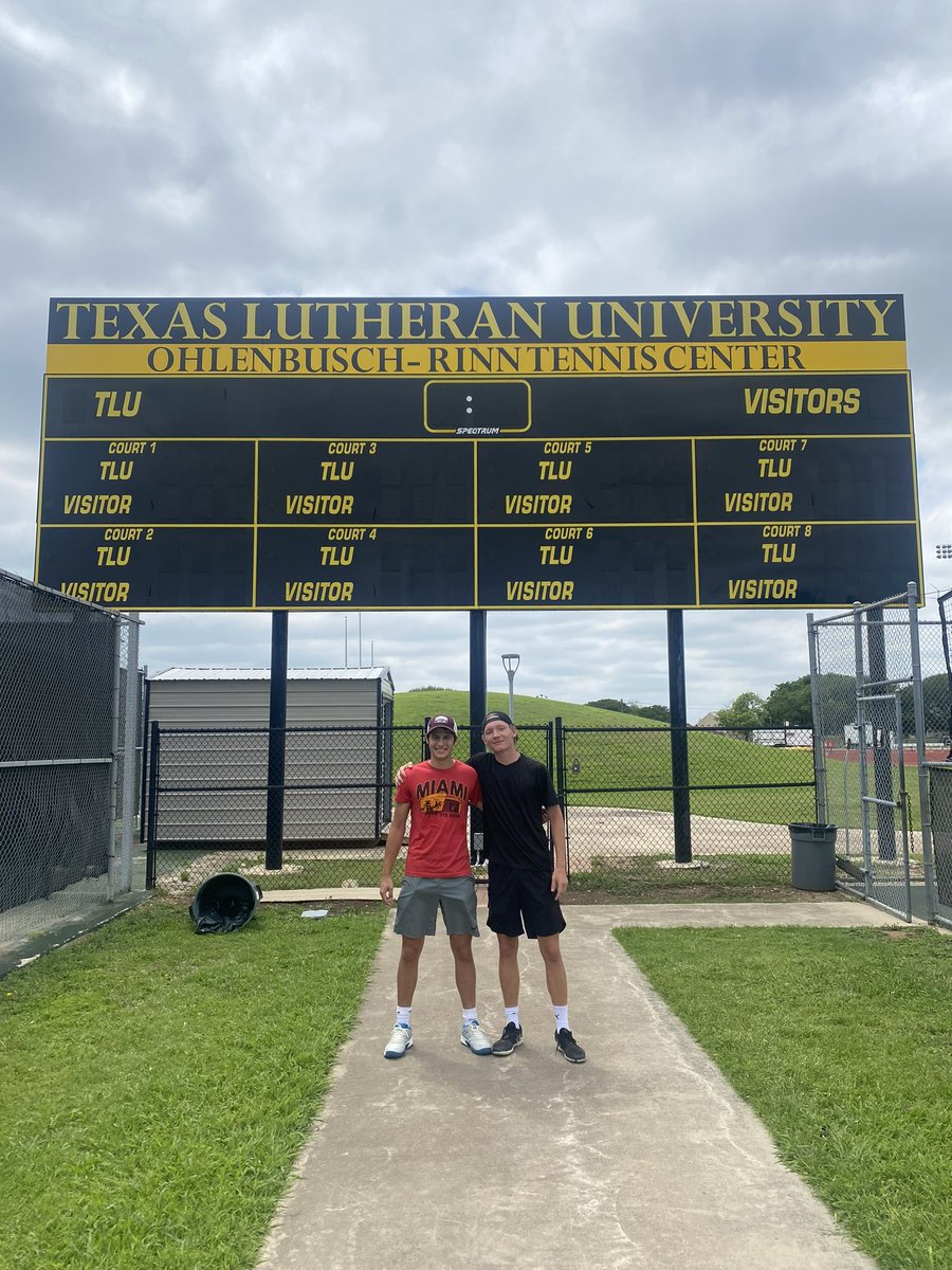 Quick stop to get some hits in before STATE

#PantherPride #CrestSide #StateBound
@dallasathletics @hs_hillcrest @PanthersHHS