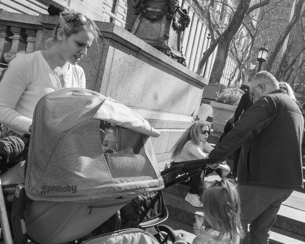 NoFoLight's tweet photo. Street Scenes, Bryant Park #streetphotography #NYC #people #bnw https://t.co/WTZ6ReBjSL