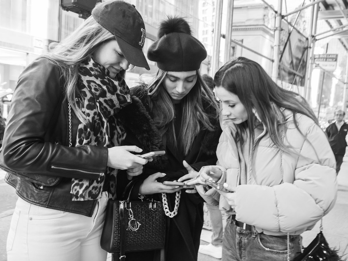 NoFoLight's tweet photo. Street Scenes, Bryant Park #streetphotography #NYC #people #bnw https://t.co/WTZ6ReBjSL