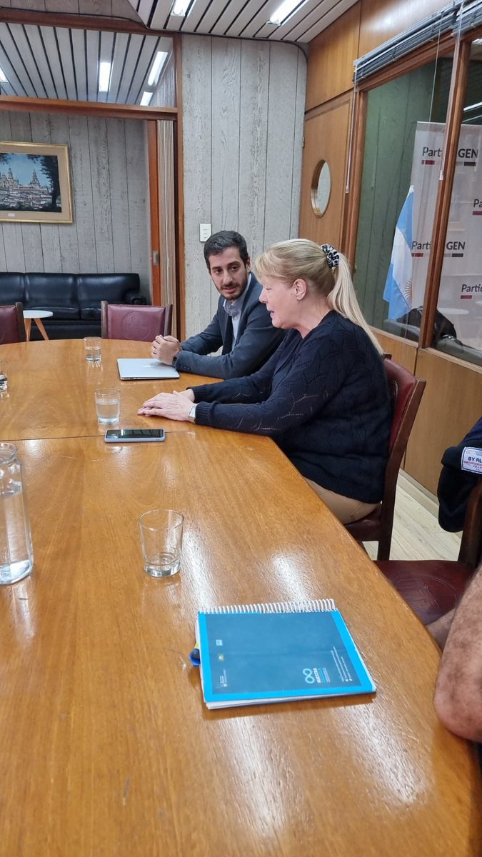 maxi_gallucci's tweet photo. Con @Stolbizer charlando sobre la situación actual. Juntos y en equipo vamos a transformar Argentina, la Provincia de Buenos Aires y Avellaneda 💪🏽 https://t.co/mqxzXdu8aa