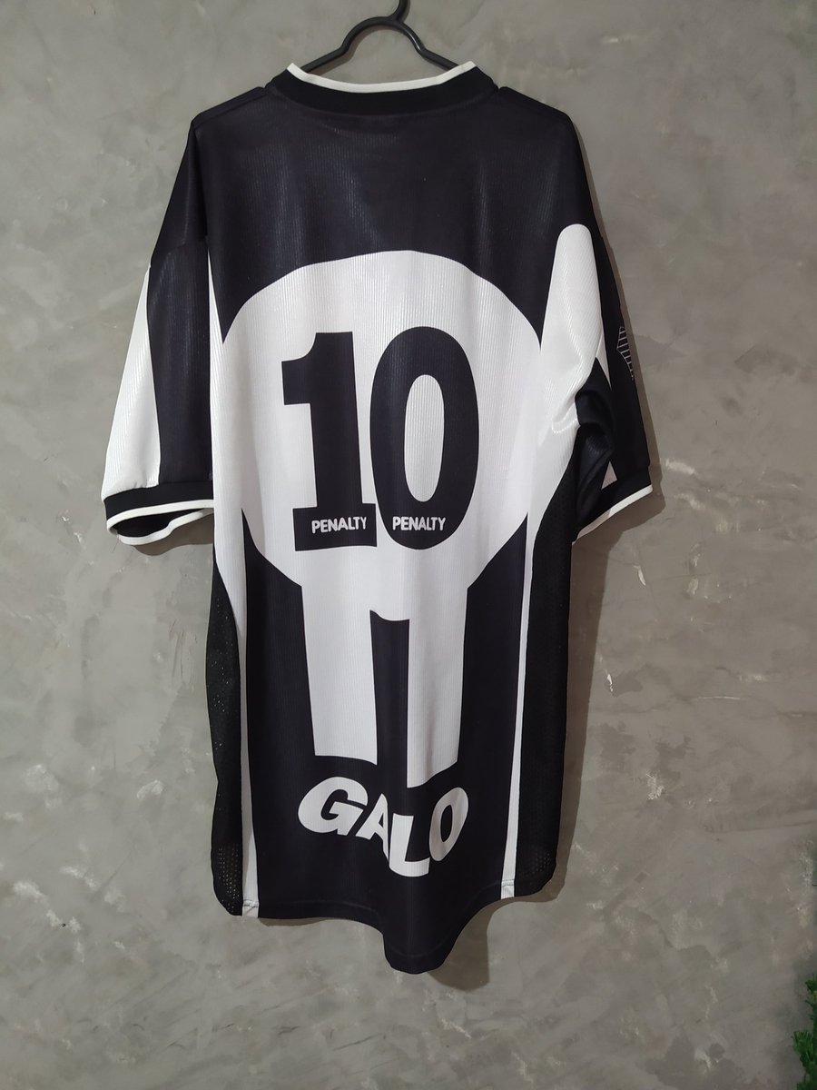 wanders15205193's tweet photo. Camisa penalty 2000 tamanho GG R$300 e centenário de goleiro com patrocínio pintado R$250 
da moral RT@camisasdogalo valeu!
Zap31982720607 https://t.co/UfKNvgTj5z