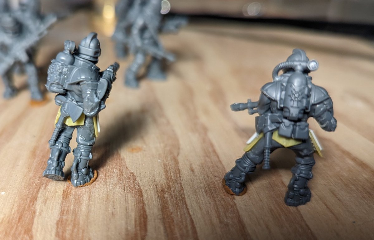 Nicolastousign3's tweet photo. Not sure I like the plates, but maybe a good sanding could do the trick.
#warmaidens #warmongers #warhammercommunity #voidguard https://t.co/KLVzOoKB4O