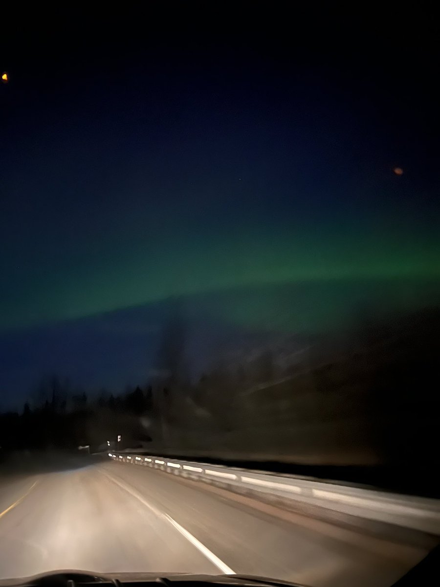 AngelaNwankudu's tweet photo. @rawsalerts Anchorage, AK last night… https://t.co/AlCO6MfFdB