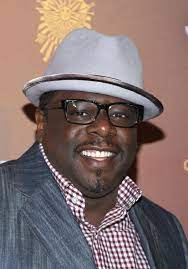 Happy birthday to Cedric the Entertainer and Djimon Hounsou, who both turn 59 today! 
