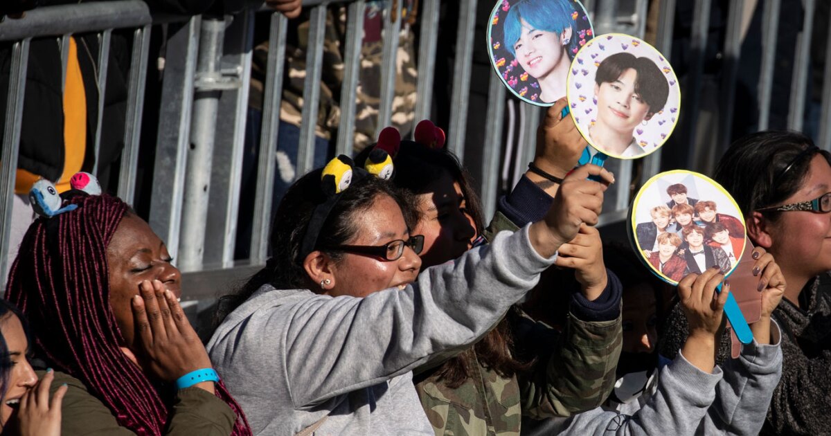 MariaPa79949188's tweet image. Such is the case of trends such as K-pop, which originally comes from Korea and which has been adopted in Latin America, they are called Kpopers.
#globalizationECH @globalECH