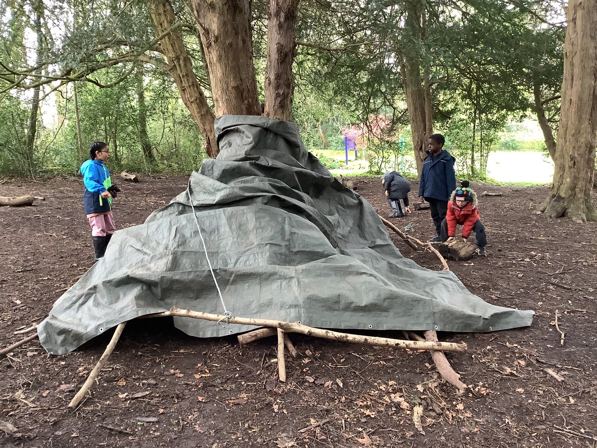 Woodland_Grange's tweet photo. Year 3 had fun den building this afternoon, and even enjoyed a hot chocolate around the camp fire ☺️ https://t.co/U4vW6bi5IU