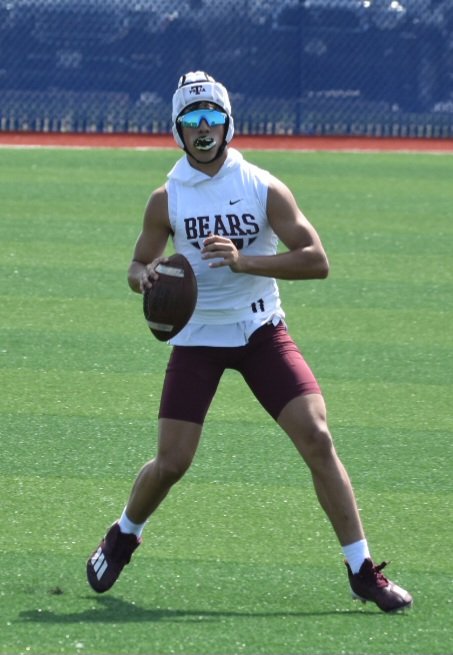 hillypat's tweet photo. PSJA Bears went undefeated this weekend with a 4-0 record at the Battle of S TX Champs 7v7 @ Port Isabel.
Thanks to Coach Vallejo for leading our boys and proud of my #11 for playing both QB and Def.
#psjabears #lovemynumber11 @PsjaFootball @PSJAAthletics @GamedayHssm https://t.co/xzGNo3FCTU