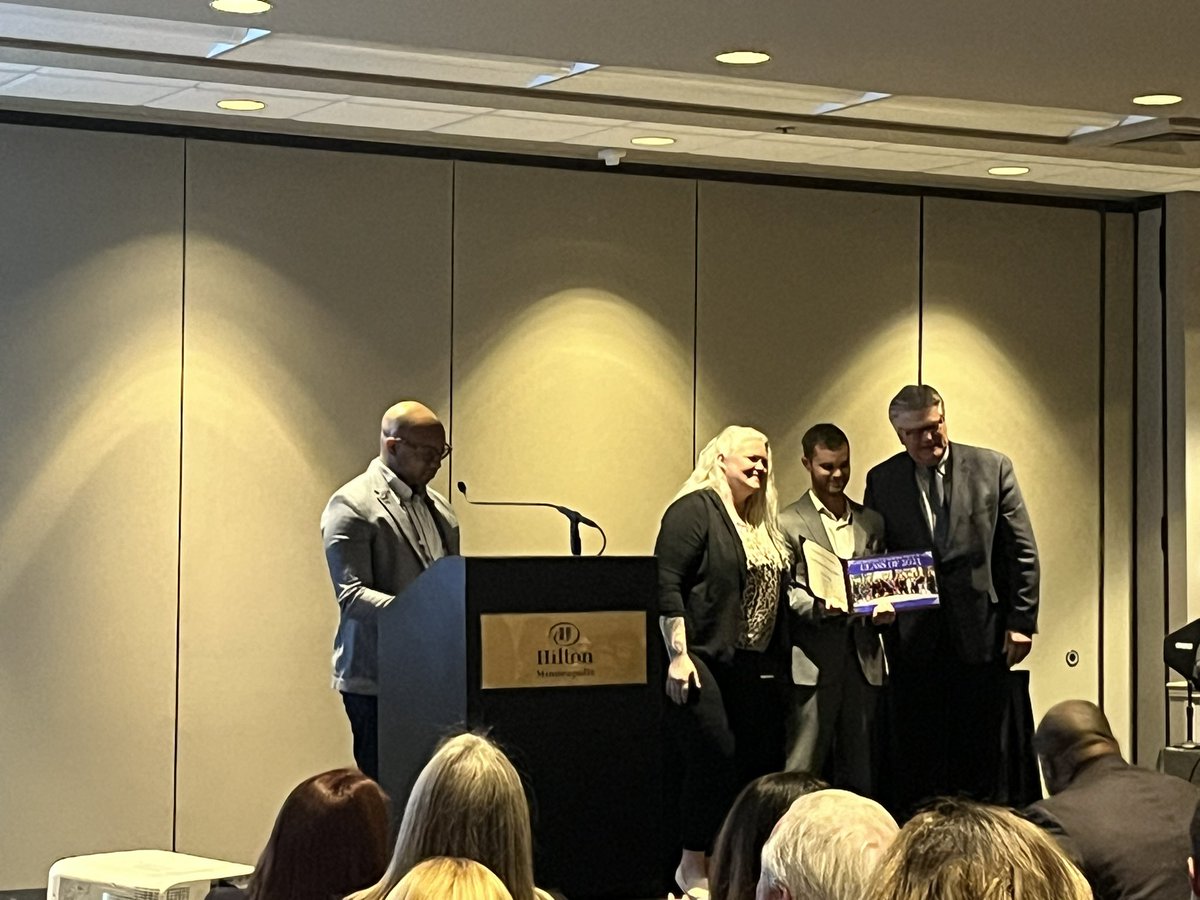 MDOTMTAHolly's tweet photo. Congratulations to the @APTA_info Emerging Leaders class of 2023, especially @mtamaryland's own Ken Good! #APTAMobility23 https://t.co/5bXja9ZkYS