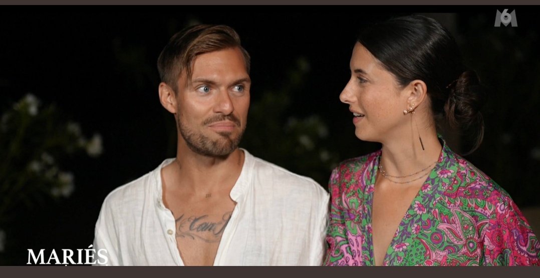 QueenAngie42's tweet photo. #MAPR eux c est clairement la bande d annonce du film "epouse moi mon pote "
Pour ceux qui ont la ref 🤣🤣
#mapr7 #MariesAu1erRegard https://t.co/MgvMM5uDdC