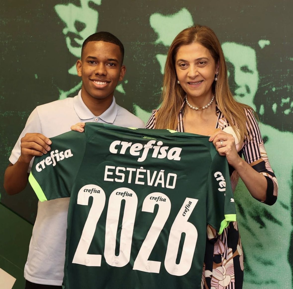 Palmeiras gem Estevão has signed long term deal valid until June 2026. ⭐️🇧🇷

There’s release clause worth €60m into his contract.

PSG offered €58m for Endrick &amp; €35m for Estevão in November — Palmeiras rejected.

Born in 2007, Estevão nickname in Brazil is… Messinho.