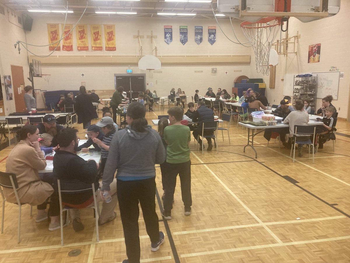 STEAM week kicked off with a science workshop by Dr. Russell Easy from Acadia and our family Math Games Night <a href="/AVRCE_NS/">Annapolis Valley Regional Centre for Education</a> <a href="/avrceprograms/">@AVRCEprograms</a>