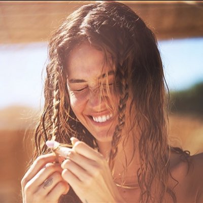 #NuovaFotoProfilo per supportare la regina brasiliana💚
#isoladeifamosi