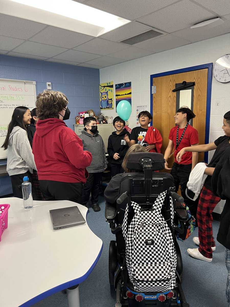 Ms. Lutick tweet media